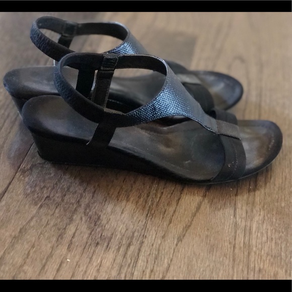 🔴 Comfortable Black Sling Back, Low Wedge… - Picture 3 of 6